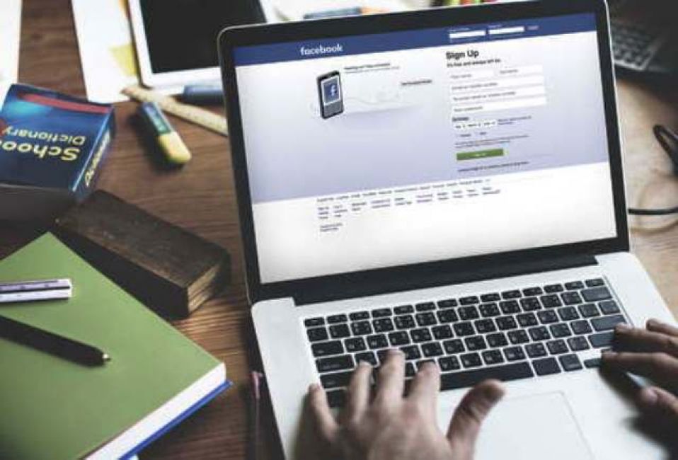 Facebook ofrece becas para desarrollo web y análisis de datos