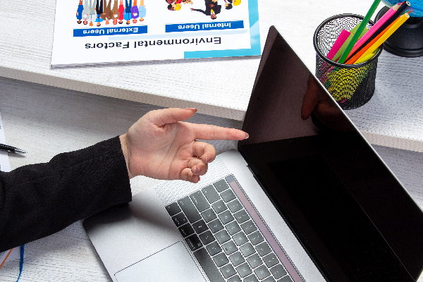 Cómo diseñar una página web que convierta visitantes en clientes